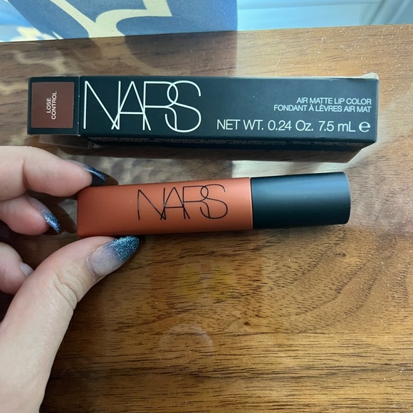 NWT! NARS Air Matte Lip Color Lose Control - Picture 3 of 3